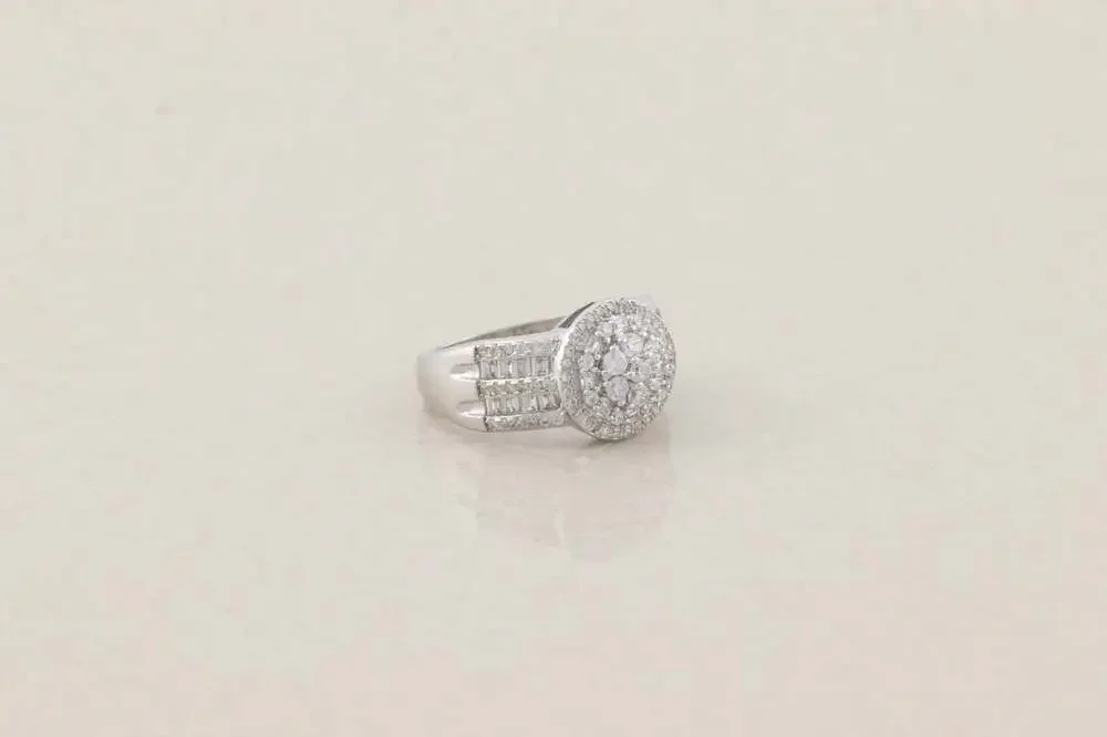 Sterling Silver Sparkly Bold Cubic Zirconia Cluster Ring Size 9 1/4